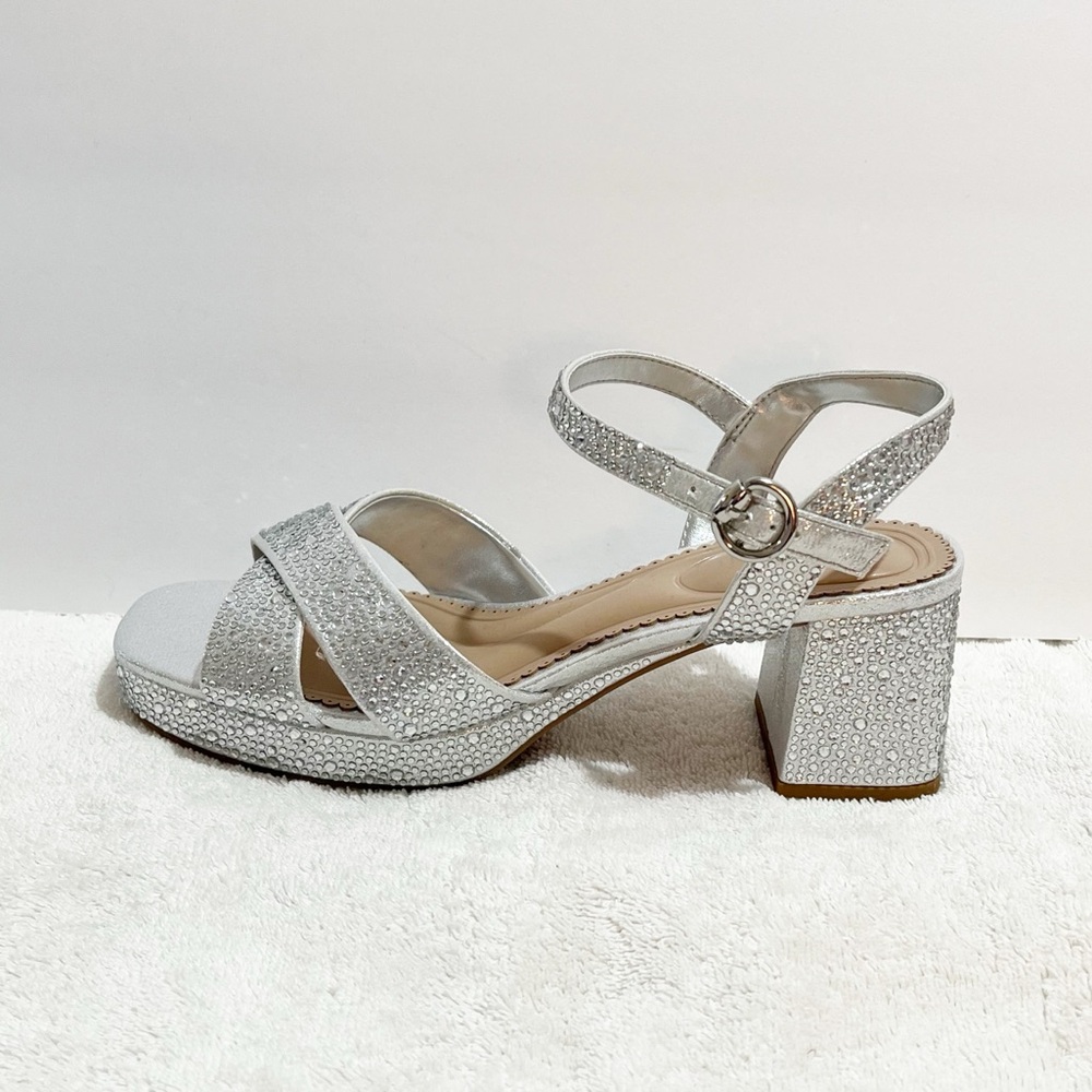 Kelly & Katie Beaded Silver Block Heels Formal Bridal Sexy Feminine Size 7.5